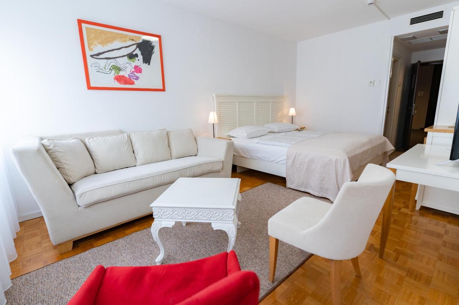 Artearia Hotel Bjelovar Zewnętrze zdjęcie